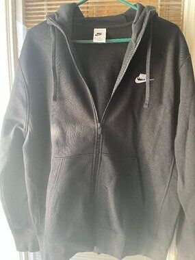 Nike Black Zip-Up Hoodie – Size Medium